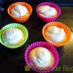 06- Rellenamos lo moldes de Cupcakes con la masa