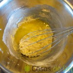 02 - Añadimos la mantequilla deshecha y tibia