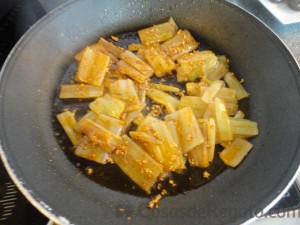 06 - Salteamos las pencas con el ajo y pimentón