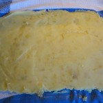03 - La base de patata extendida sobre un paño