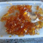04 - Rompemos la gelatina con una cuchara o tenedor