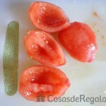 01 - Escaldamos los tomates, los pelamos y los despepitamos