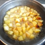 02 - Doramos la manzana en la mantequilla